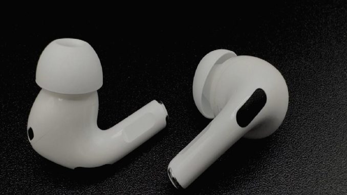 apple-airpods-icin-canli-ceviri-ozelligi-uzerinde-calisiyor-IU6izeyZ.jpg